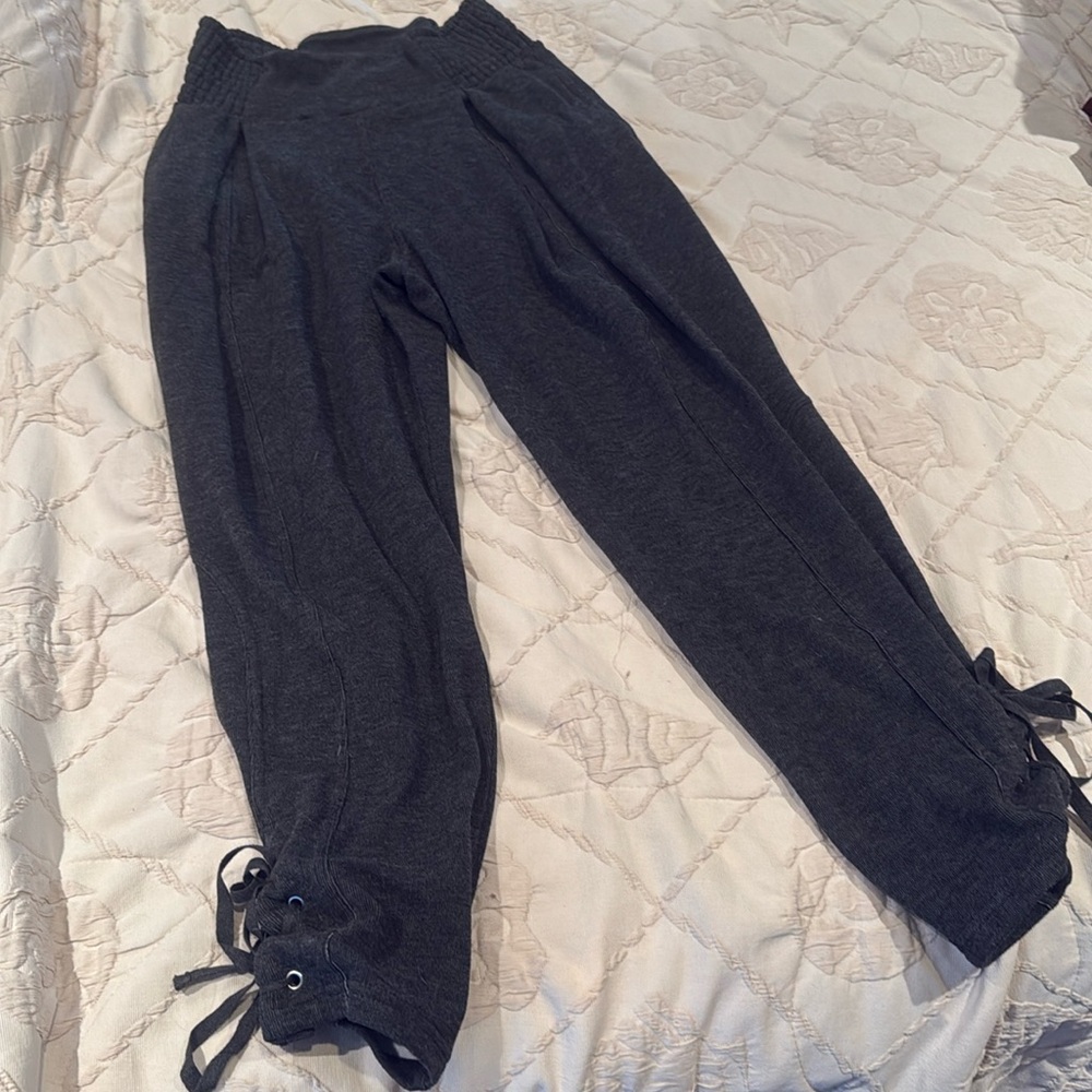 Designer like barrel style really comfy, sweatpants with elastic waist sz Small